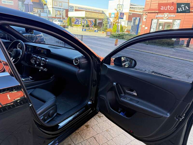 Седан Mercedes-Benz A-Class 2020 в Львові фото 35 Седан Mercedes-Benz A-Class 2020 в Львові