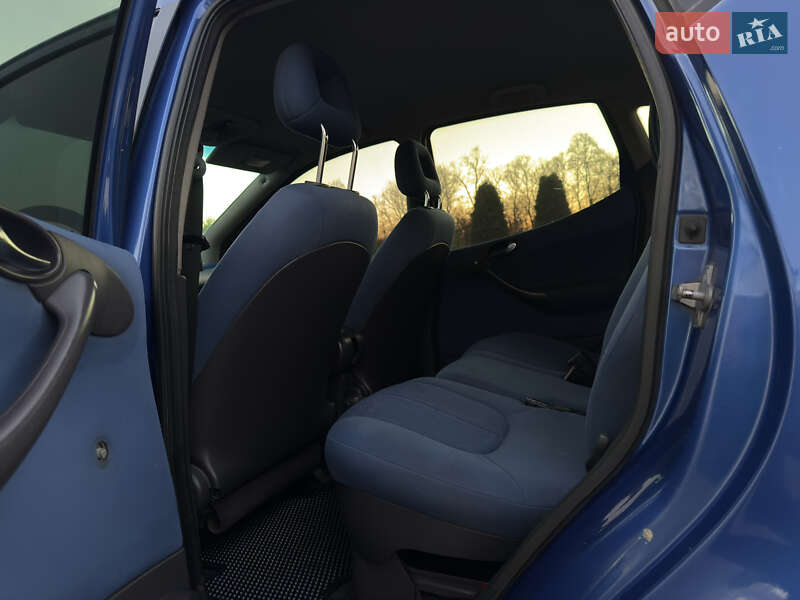 Хэтчбек Mercedes-Benz A-Class 2001 в Черновцах фото 23 Хэтчбек Mercedes-Benz A-Class 2001 в Черновцах