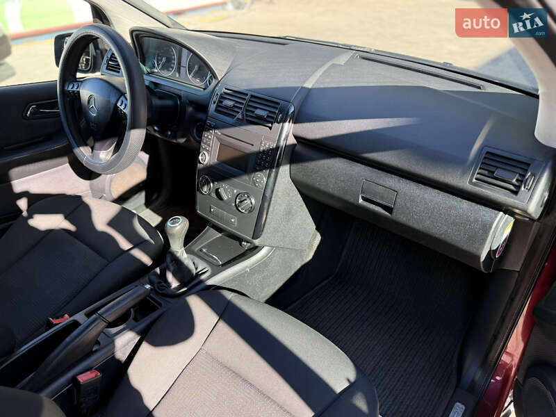 Хетчбек Mercedes-Benz A-Class 2009 в Одесі фото 38 Хетчбек Mercedes-Benz A-Class 2009 в Одесі