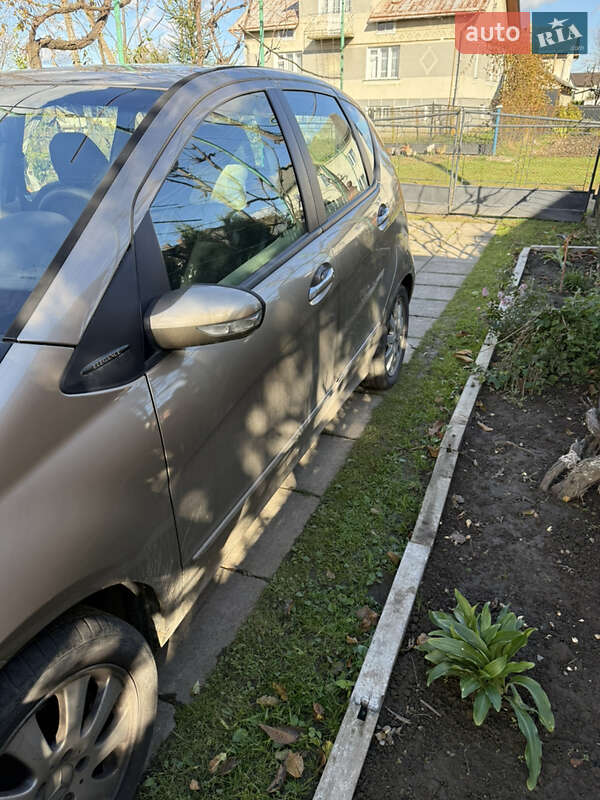 Хетчбек Mercedes-Benz A-Class 2006 в Львові фото 6 Хетчбек Mercedes-Benz A-Class 2006 в Львові