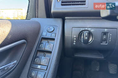 Хетчбек Mercedes-Benz A-Class 2004 в  фото 20 Хетчбек Mercedes-Benz A-Class 2004 в