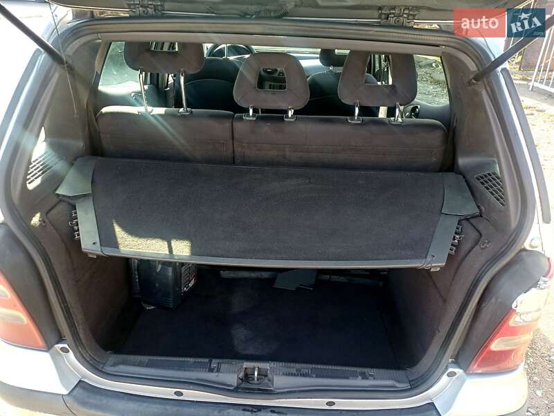 Хэтчбек Mercedes-Benz A-Class 2002 в Каменском фото 13 Хэтчбек Mercedes-Benz A-Class 2002 в Каменском