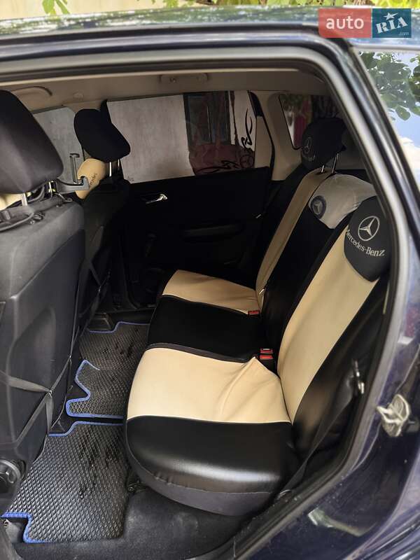 Хэтчбек Mercedes-Benz A-Class 2005 в Вознесенске фото 12 Хэтчбек Mercedes-Benz A-Class 2005 в Вознесенске