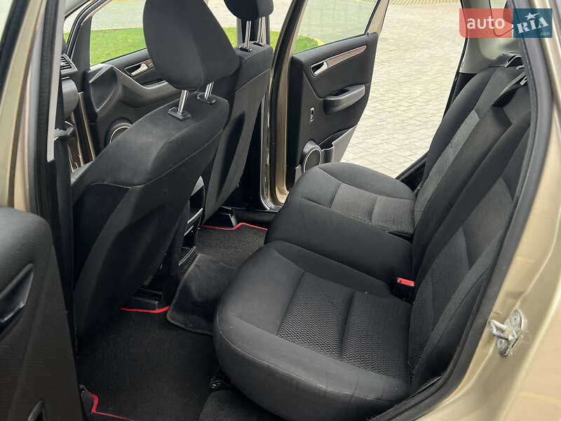 Хетчбек Mercedes-Benz A-Class 2005 в Івано-Франківську фото 21 Хетчбек Mercedes-Benz A-Class 2005 в Івано-Франківську