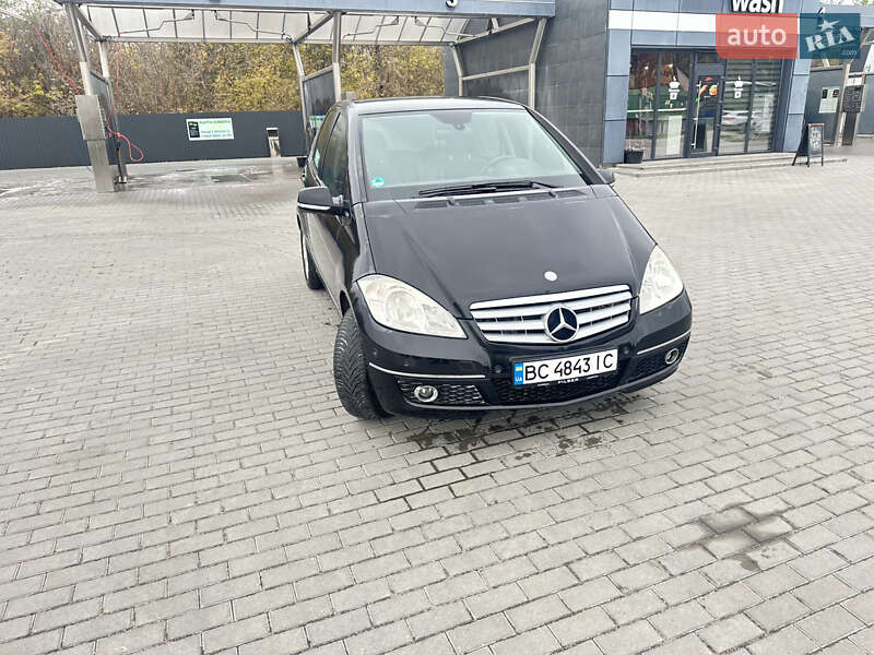 Хетчбек Mercedes-Benz A-Class 2009 в Києві фото 4 Хетчбек Mercedes-Benz A-Class 2009 в Києві