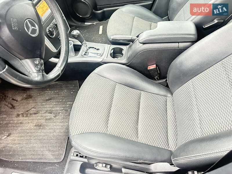 Хетчбек Mercedes-Benz A-Class 2009 в Києві фото 15 Хетчбек Mercedes-Benz A-Class 2009 в Києві