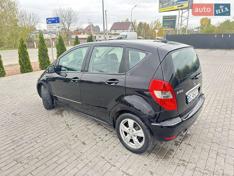 Хетчбек Mercedes-Benz A-Class 2009 в Києві фото 18 Хетчбек Mercedes-Benz A-Class 2009 в Києві