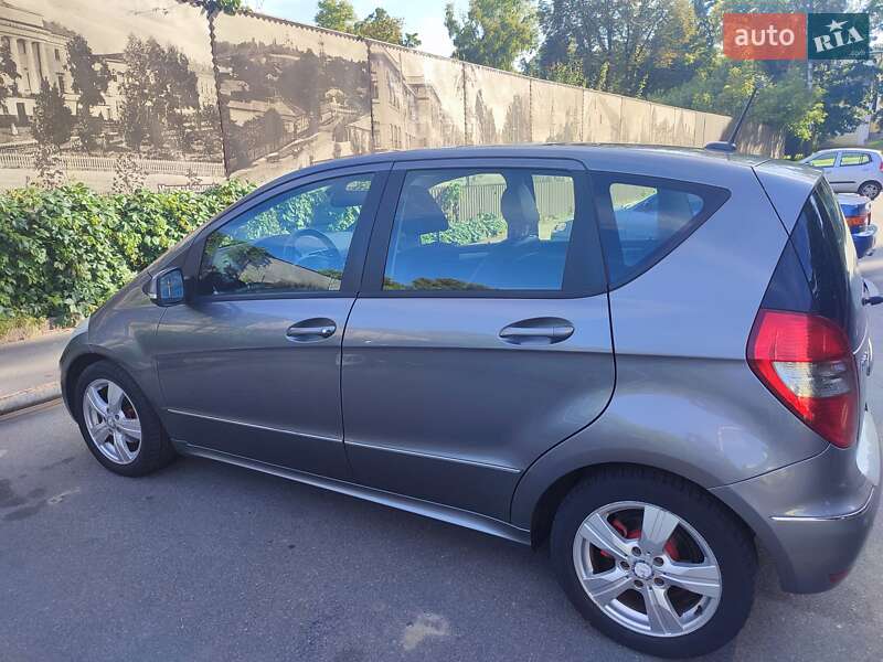 Хэтчбек Mercedes-Benz A-Class 2010 в Чернигове