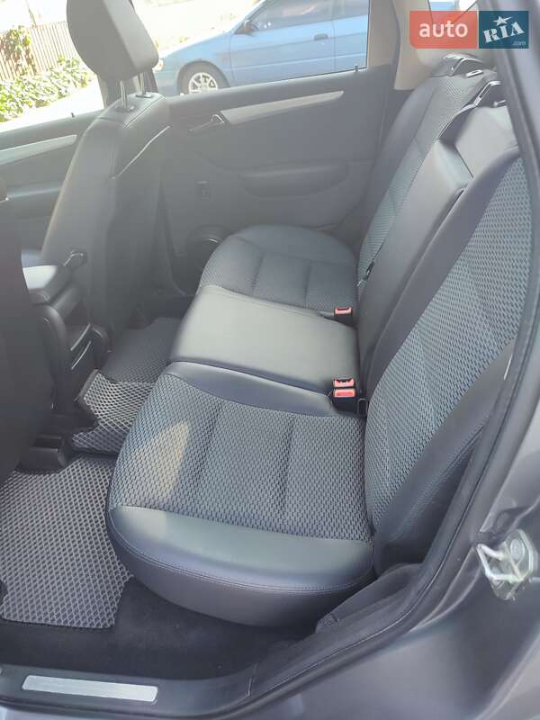 Хэтчбек Mercedes-Benz A-Class 2010 в Чернигове