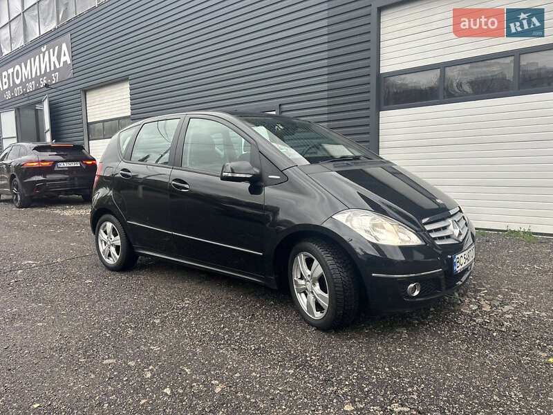 Хэтчбек Mercedes-Benz A-Class 2010 в Киеве фото 3 Хэтчбек Mercedes-Benz A-Class 2010 в Киеве
