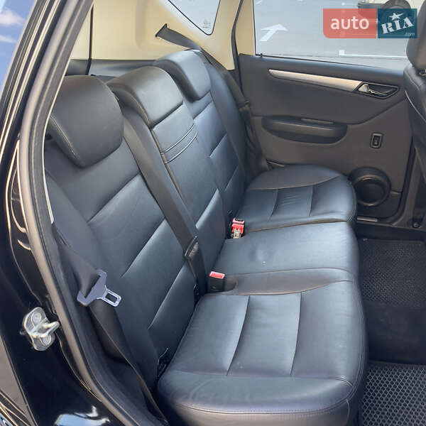 Хэтчбек Mercedes-Benz A-Class 2010 в Киеве фото 14 Хэтчбек Mercedes-Benz A-Class 2010 в Киеве