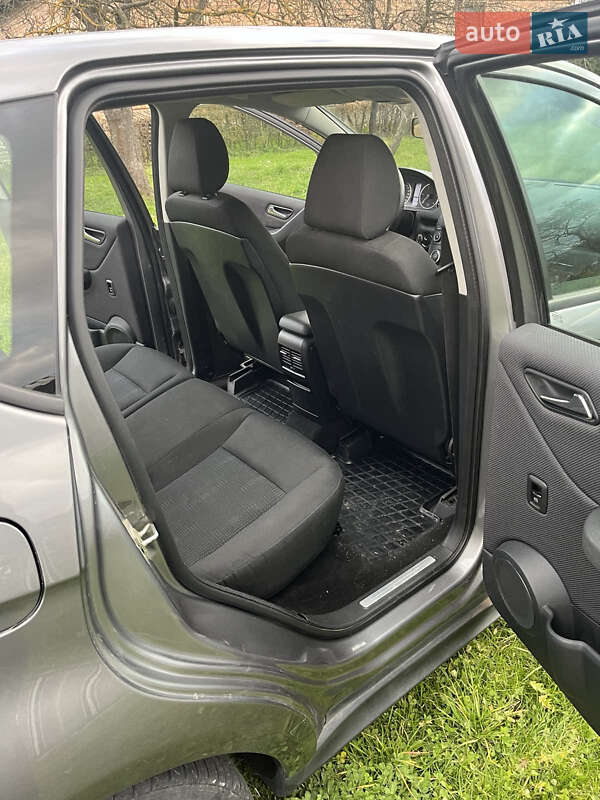 Хэтчбек Mercedes-Benz A-Class 2011 в Коломые фото 29 Хэтчбек Mercedes-Benz A-Class 2011 в Коломые