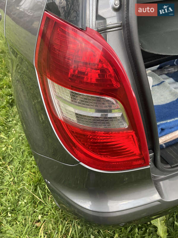 Хэтчбек Mercedes-Benz A-Class 2011 в Коломые фото 34 Хэтчбек Mercedes-Benz A-Class 2011 в Коломые