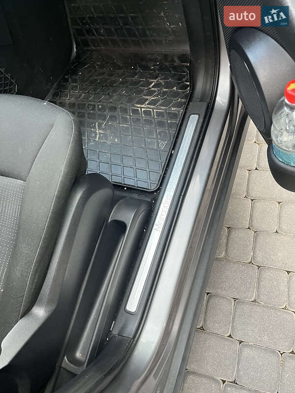 Хэтчбек Mercedes-Benz A-Class 2011 в Коломые фото 44 Хэтчбек Mercedes-Benz A-Class 2011 в Коломые