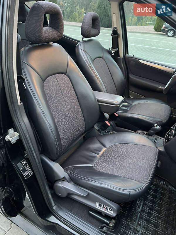 Хетчбек Mercedes-Benz A-Class 2001 в Житомирі фото 21 Хетчбек Mercedes-Benz A-Class 2001 в Житомирі