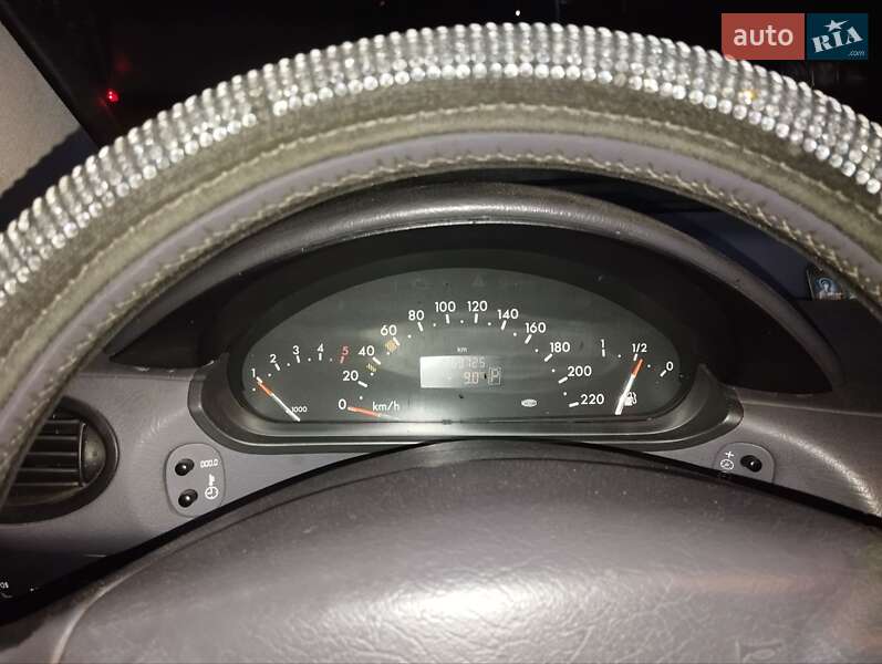 Хэтчбек Mercedes-Benz A-Class 2003 в Харькове