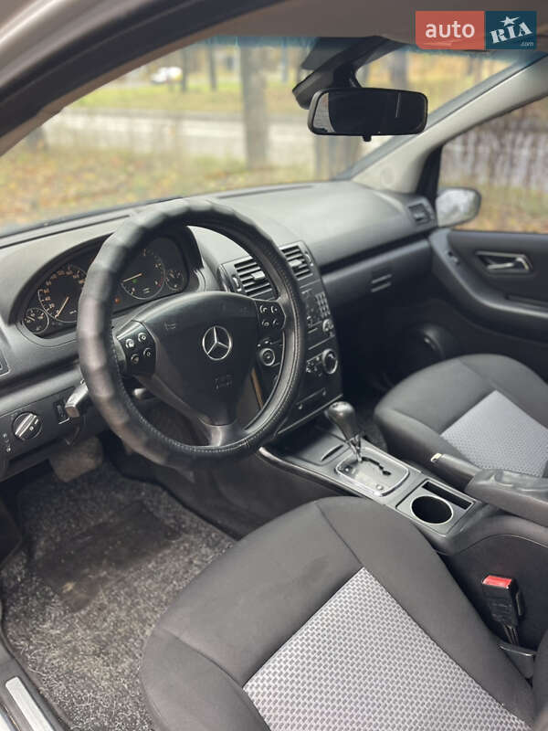 Хэтчбек Mercedes-Benz A-Class 2005 в Ровно фото 20 Хэтчбек Mercedes-Benz A-Class 2005 в Ровно
