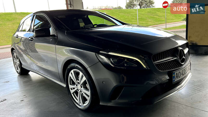 Хетчбек Mercedes-Benz A-Class 2017 в Звягелі