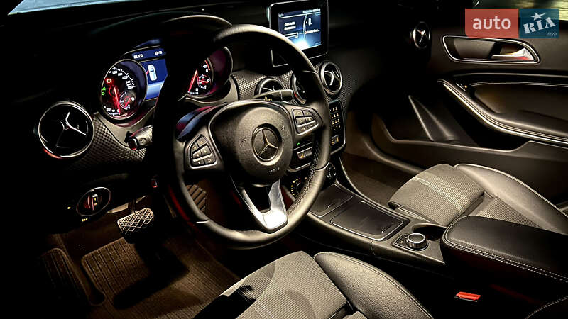 Хетчбек Mercedes-Benz A-Class 2017 в Звягелі