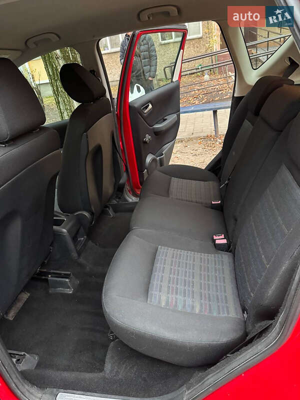 Хетчбек Mercedes-Benz A-Class 2005 в Києві фото 8 Хетчбек Mercedes-Benz A-Class 2005 в Києві