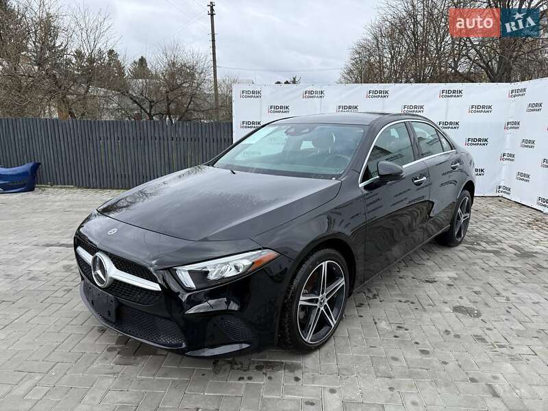 Седан Mercedes-Benz A-Class 2019 в Луцьку фото 3 Седан Mercedes-Benz A-Class 2019 в Луцьку