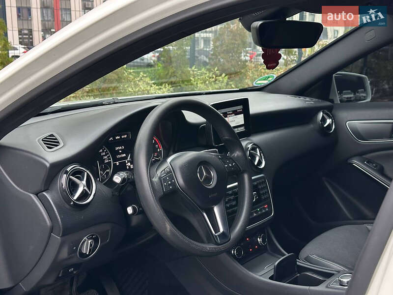 Хетчбек Mercedes-Benz A-Class 2012 в Києві фото 28 Хетчбек Mercedes-Benz A-Class 2012 в Києві