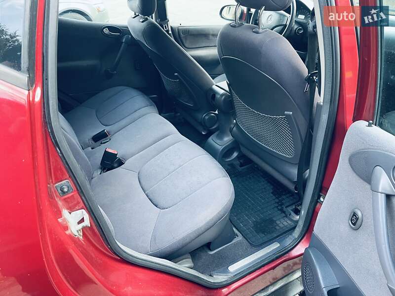 Хэтчбек Mercedes-Benz A-Class 2001 в Киеве фото 6 Хэтчбек Mercedes-Benz A-Class 2001 в Киеве