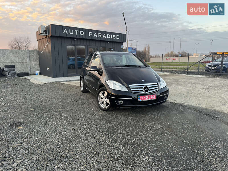 Хэтчбек Mercedes-Benz A-Class 2011 в Луцке фото 2 Хэтчбек Mercedes-Benz A-Class 2011 в Луцке