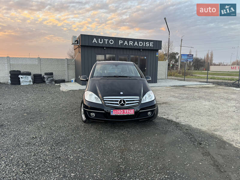Хэтчбек Mercedes-Benz A-Class 2011 в Луцке фото 3 Хэтчбек Mercedes-Benz A-Class 2011 в Луцке