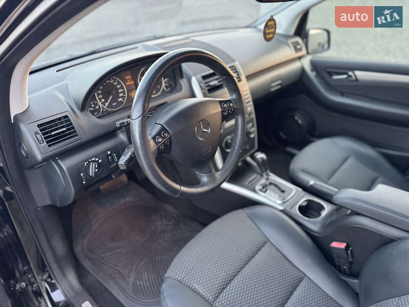 Хэтчбек Mercedes-Benz A-Class 2011 в Луцке фото 20 Хэтчбек Mercedes-Benz A-Class 2011 в Луцке
