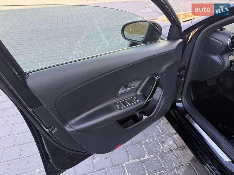 Хетчбек Mercedes-Benz A-Class 2019 в Львові