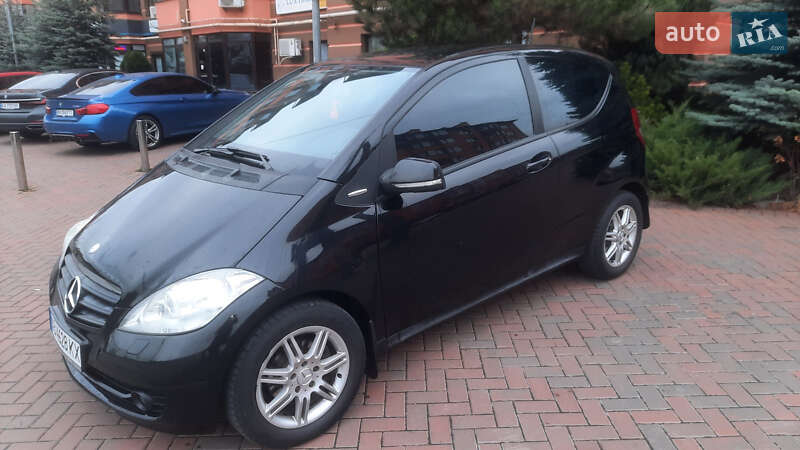Хэтчбек Mercedes-Benz A-Class 2010 в Киеве фото 4 Хэтчбек Mercedes-Benz A-Class 2010 в Киеве