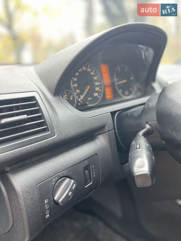 Хэтчбек Mercedes-Benz A-Class 2005 в Ровно фото 14 Хэтчбек Mercedes-Benz A-Class 2005 в Ровно