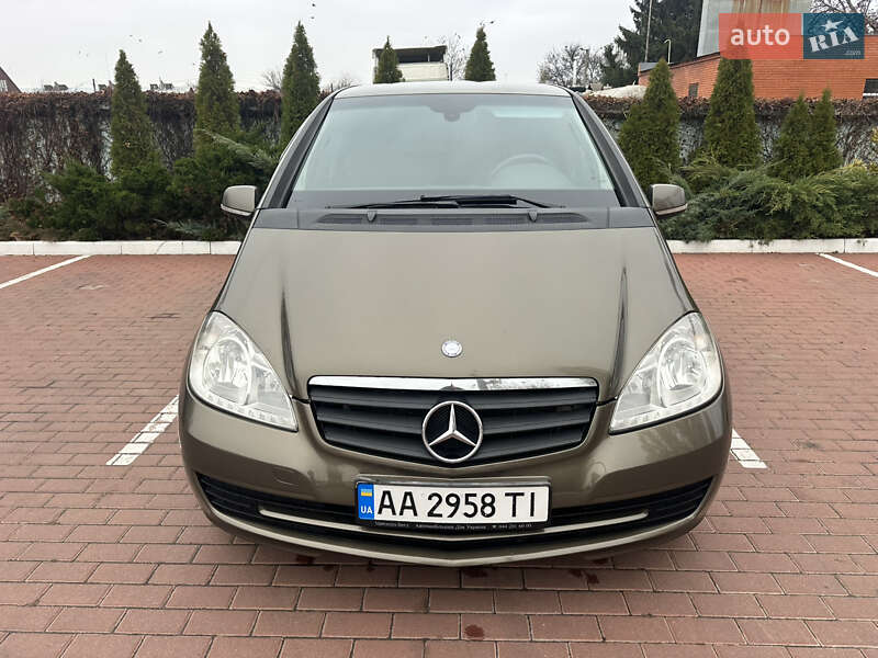 Хэтчбек Mercedes-Benz A-Class 2010 в Прилуках
