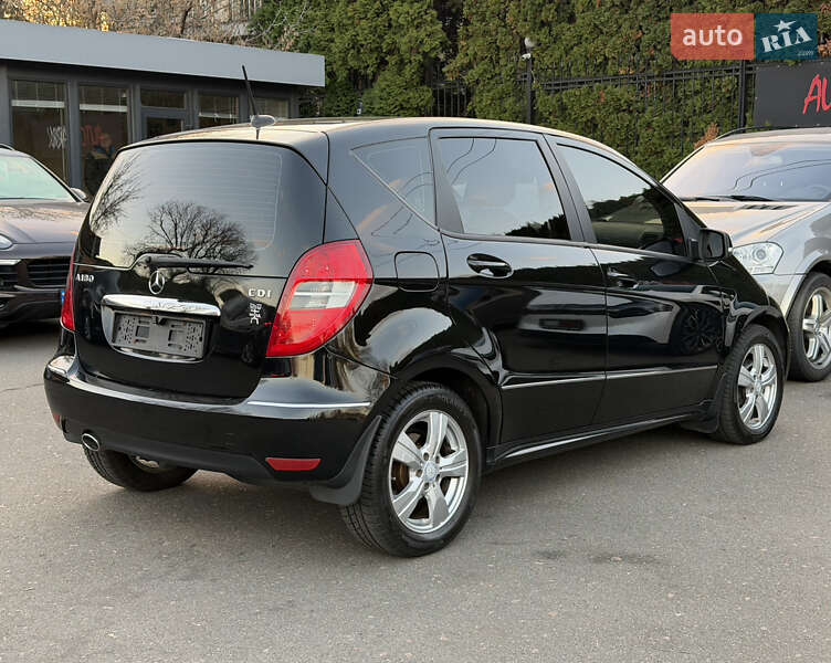 Хэтчбек Mercedes-Benz A-Class 2010 в Киеве