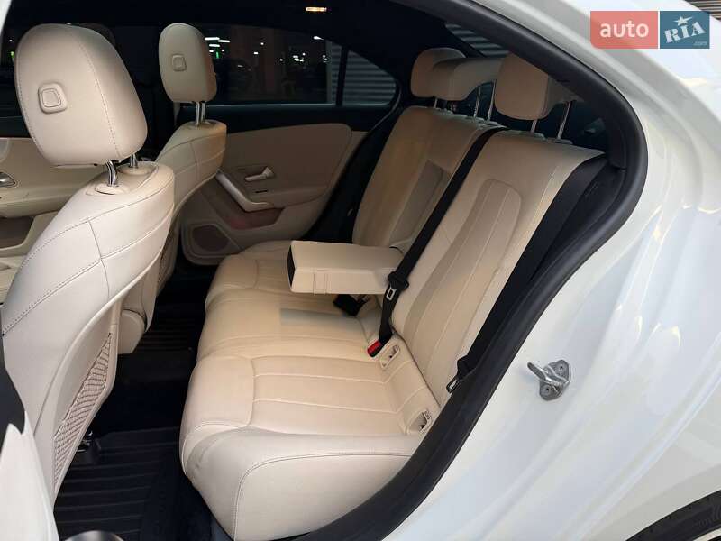 Седан Mercedes-Benz A-Class 2020 в Киеве