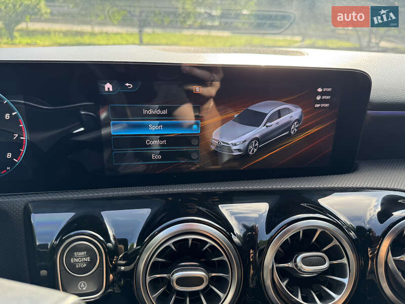 Седан Mercedes-Benz A-Class 2021 в Киеве