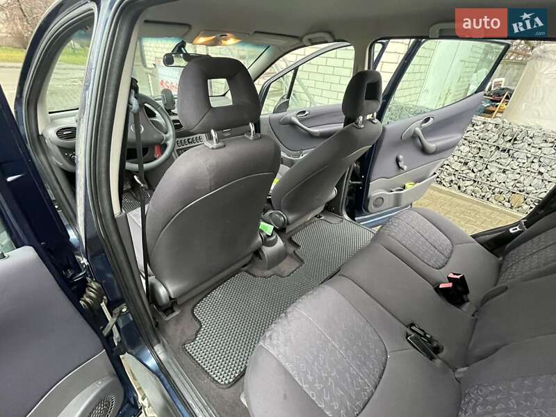 Хэтчбек Mercedes-Benz A-Class 2001 в Житомире фото 13 Хэтчбек Mercedes-Benz A-Class 2001 в Житомире