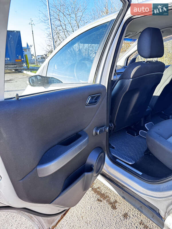 Хэтчбек Mercedes-Benz A-Class 2004 в Луцке