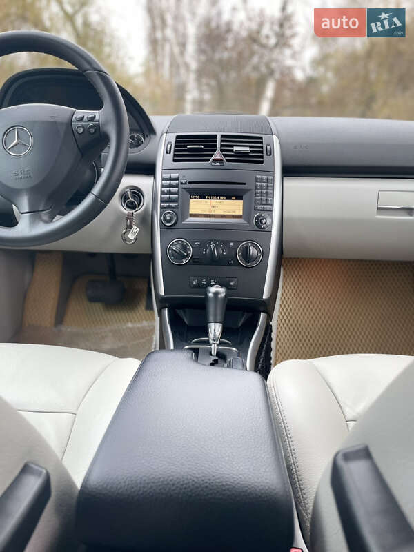 Хэтчбек Mercedes-Benz A-Class 2010 в Ровно фото 12 Хэтчбек Mercedes-Benz A-Class 2010 в Ровно