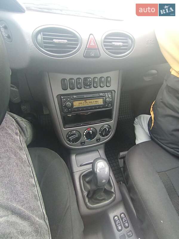 Хетчбек Mercedes-Benz A-Class 2001 в Стрию