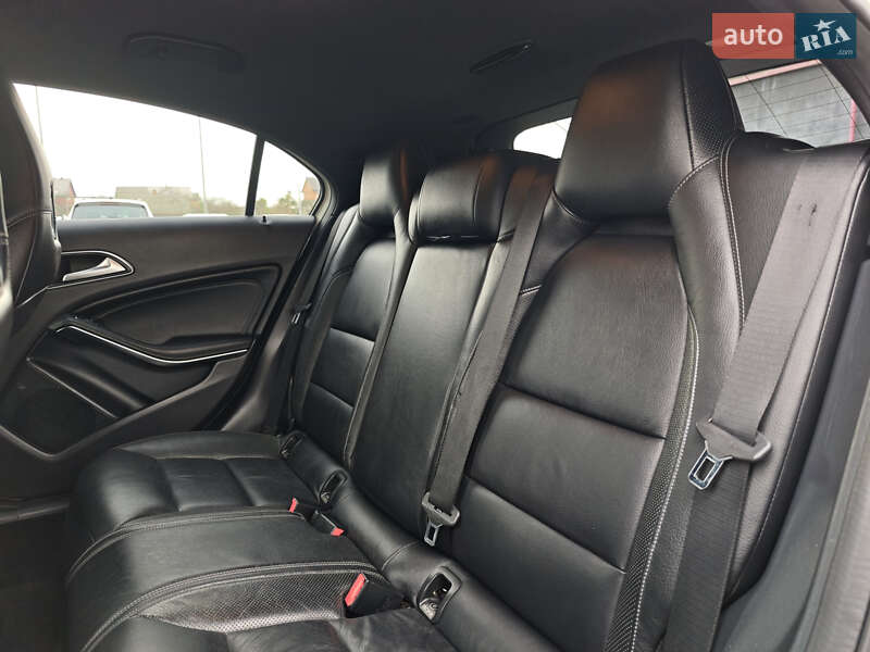 Хетчбек Mercedes-Benz A-Class 2016 в Луцьку