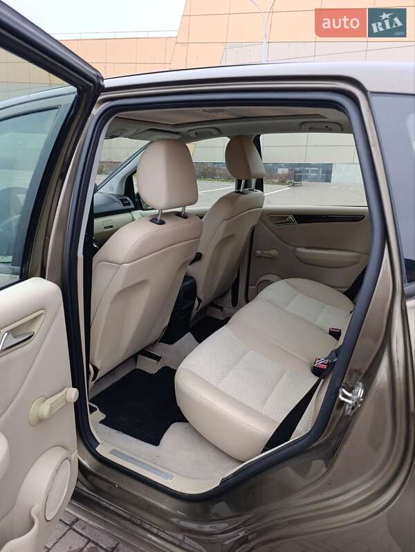 Хетчбек Mercedes-Benz A-Class 2009 в Києві фото 12 Хетчбек Mercedes-Benz A-Class 2009 в Києві