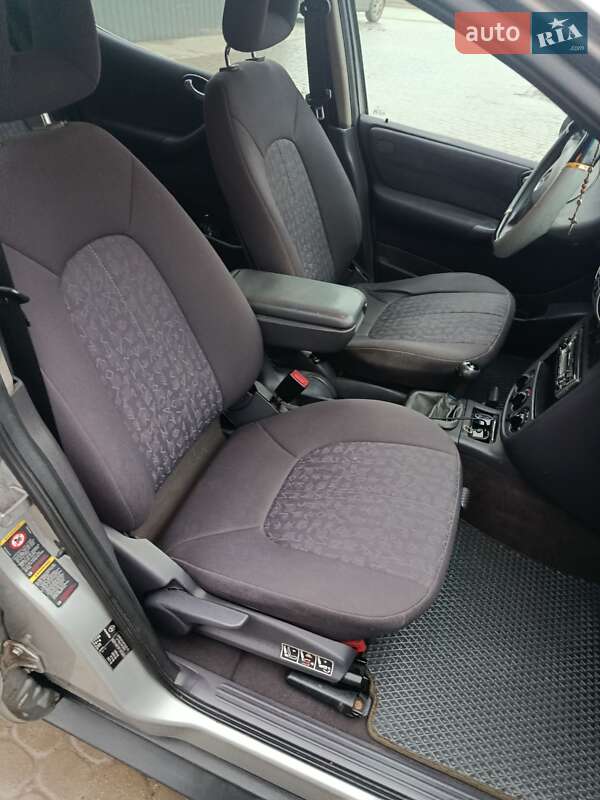 Хэтчбек Mercedes-Benz A-Class 2003 в Тернополе фото 34 Хэтчбек Mercedes-Benz A-Class 2003 в Тернополе