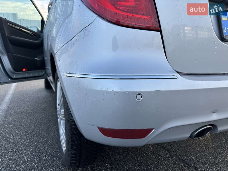 Хетчбек Mercedes-Benz A-Class 2010 в Києві фото 7 Хетчбек Mercedes-Benz A-Class 2010 в Києві