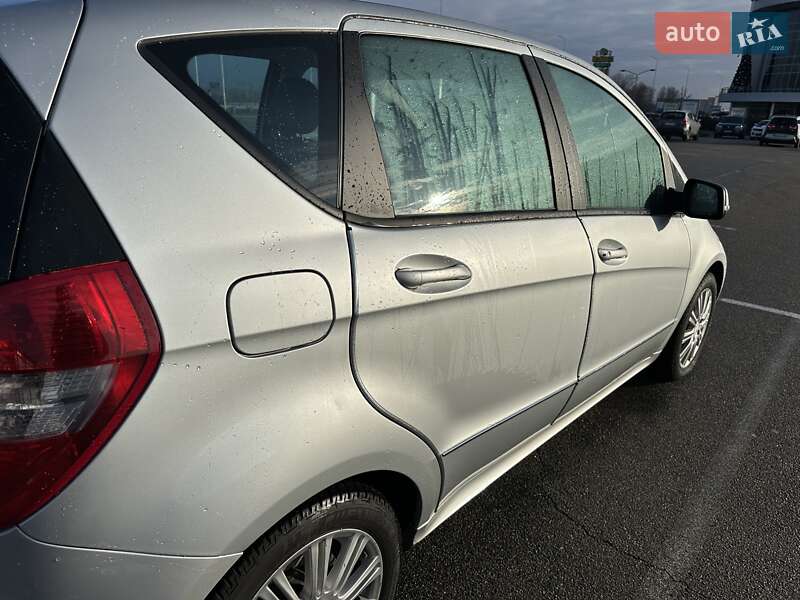 Хетчбек Mercedes-Benz A-Class 2010 в Києві фото 11 Хетчбек Mercedes-Benz A-Class 2010 в Києві