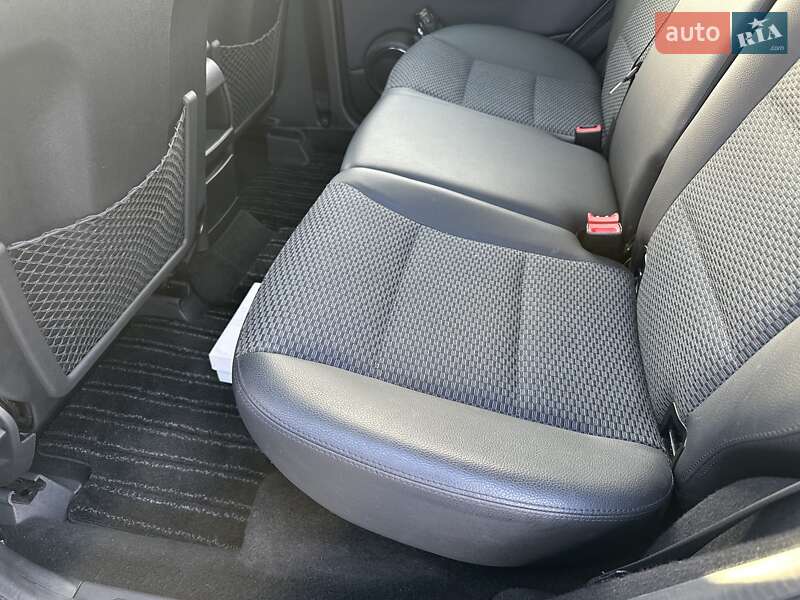 Хетчбек Mercedes-Benz A-Class 2010 в Києві фото 18 Хетчбек Mercedes-Benz A-Class 2010 в Києві