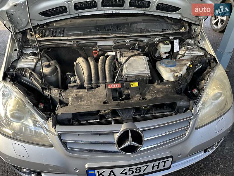 Хетчбек Mercedes-Benz A-Class 2010 в Києві фото 26 Хетчбек Mercedes-Benz A-Class 2010 в Києві