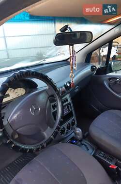 Хетчбек Mercedes-Benz A-Class 2001 в Острозі