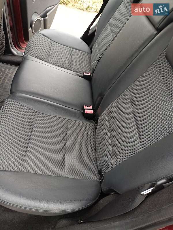 Хетчбек Mercedes-Benz A-Class 2011 в Браїлові фото 14 Хетчбек Mercedes-Benz A-Class 2011 в Браїлові